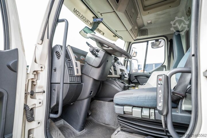 Gekoeld/bevroren transport VOLVO FLH 290 +CARRIER