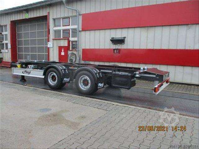 Zamenljiva šasija Fliegl TWP 180 Mega E