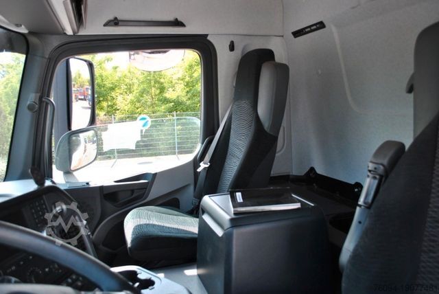 Üç taraflı damperli kamyon MERCEDES-BENZ Arocs 2532 Abrollkipper KRAN FUNK lift/lenk
