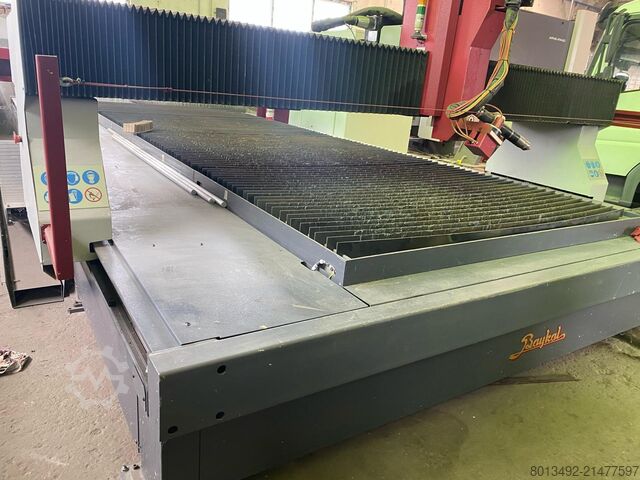 Máquina de corte por plasma Baykal Baykal BPS 2060 CNC HyperTherm 170A