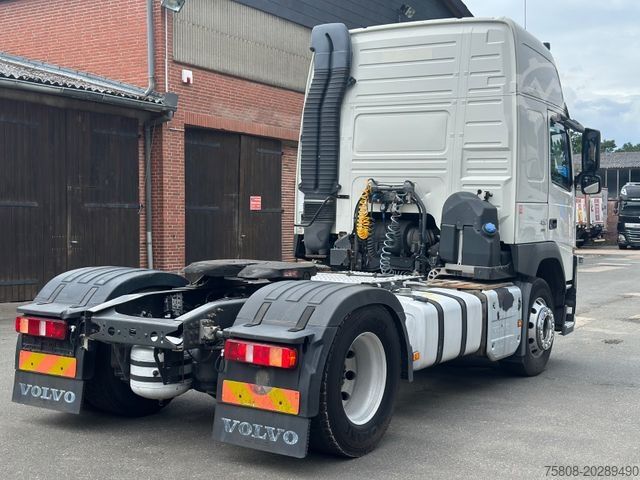 Gevaarlijke stoffen vrachtwagen VOLVO FM450 Glob. ADR EXIII/EXIII/PTO ACC