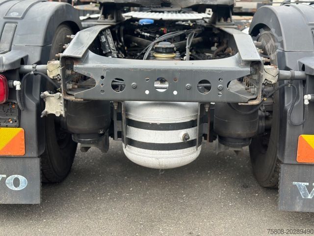 Gevaarlijke stoffen vrachtwagen VOLVO FM450 Glob. ADR EXIII/EXIII/PTO ACC