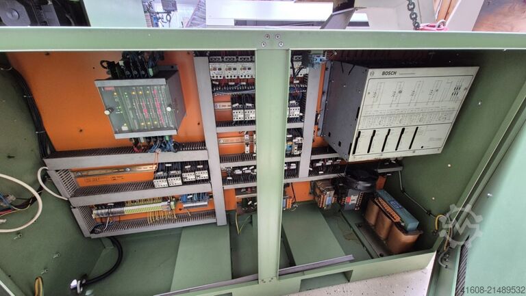 CNC verktygsfräsmaskin - Universal DECKEL FP 3 A