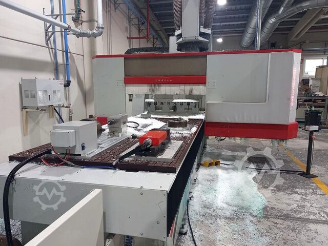 Centrum obróbki tworzyw sztucznych Cosmec CONQUEST 255