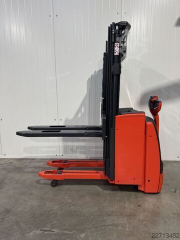 Carretilla elevadora Linde L 14 i Triplex