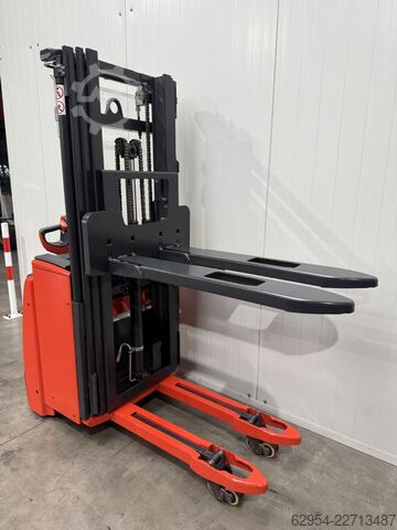 Empilhador manual Linde L 14 i Triplex