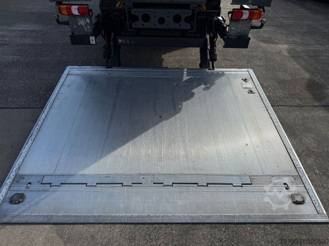 Camión plataforma con toldo MERCEDES-BENZ ANTOS 2536 L Pritsche/Plane 8,50 m*SCHIEBEPLANE