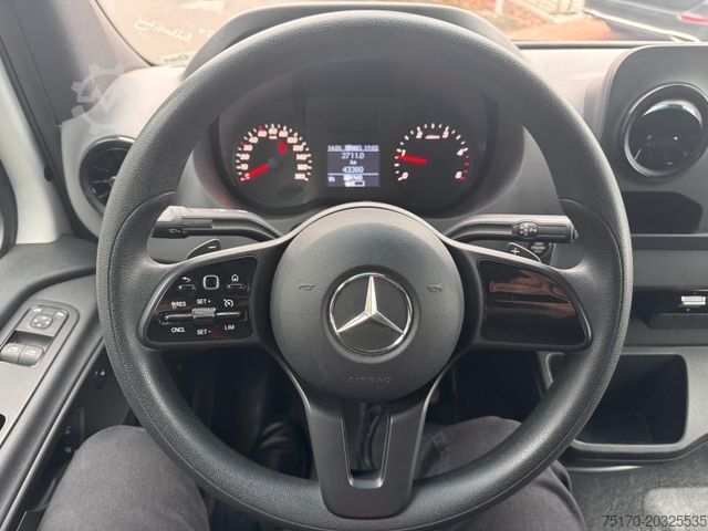 Pritschenwagen MERCEDES-BENZ Sprinter 215 CDI DoKa 9G Klima AHK SHZ