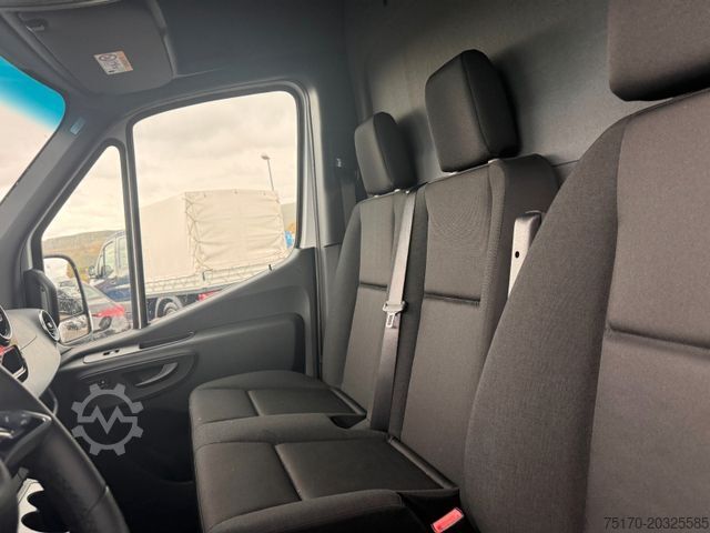 Dubă cu acoperiș înalt MERCEDES-BENZ Sprinter 319 CDI Extralang DISTRONIC Kamera LED