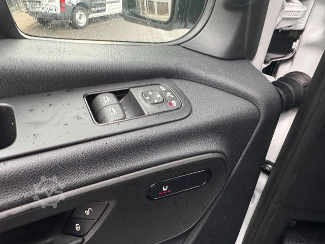 Dubă cu acoperiș înalt MERCEDES-BENZ Sprinter 319 CDI Extralang DISTRONIC Kamera LED