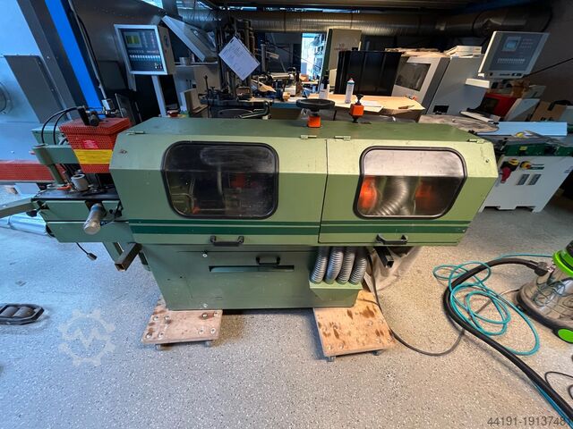 Máquina de colagem de bordas Hebrock AKV 2000 DK