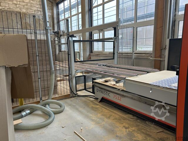 Centro de mecanizado CNC con almacenamiento de placas Holz-Her Dynestic 7532 10.5 automatic mit Store-Master 511
