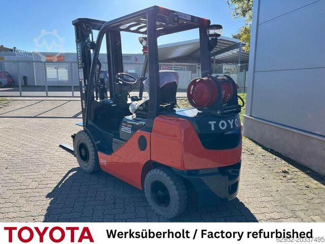 Empilhador de GPL Toyota 02-8 FGF 25, Waage