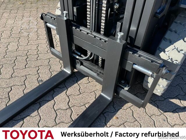 Empilhador de GPL Toyota 02-8 FGF 25, Waage