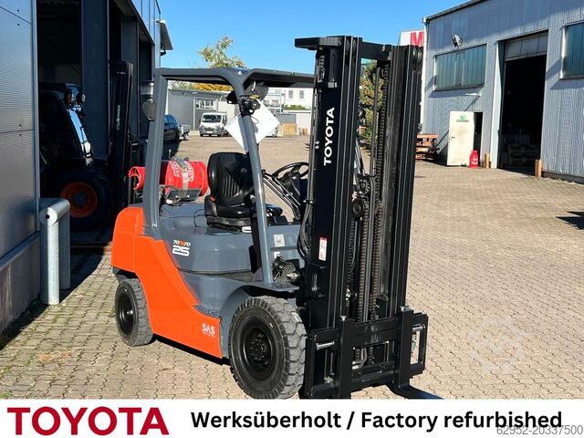 LPG Forklifts Toyota 02-8 FGF 25, Waage
