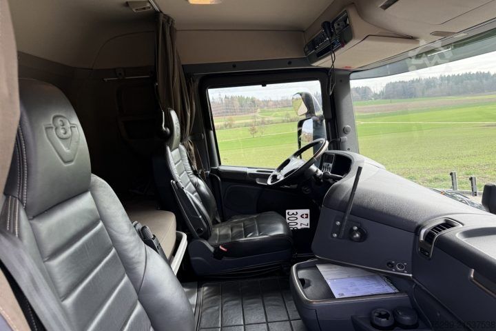 Standard tractor unit Scania R730 LA6x4HNB Kipphydraulik / Swiss-Vehicle