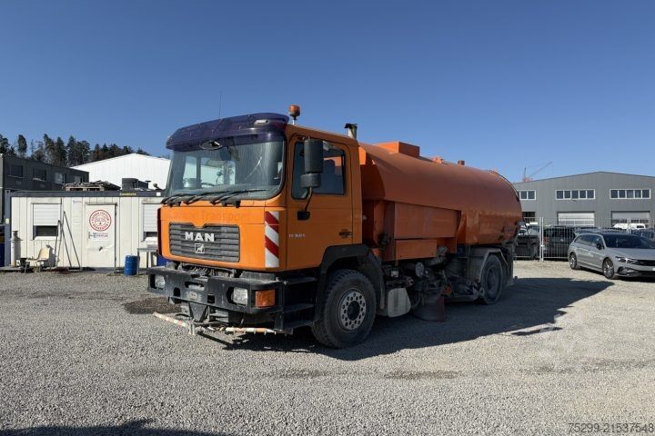Sweeper truck MAN 19.364 FLC 4x2 Kehrmaschine