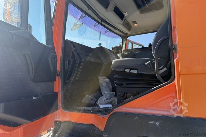 Sweeper truck MAN 19.364 FLC 4x2 Kehrmaschine