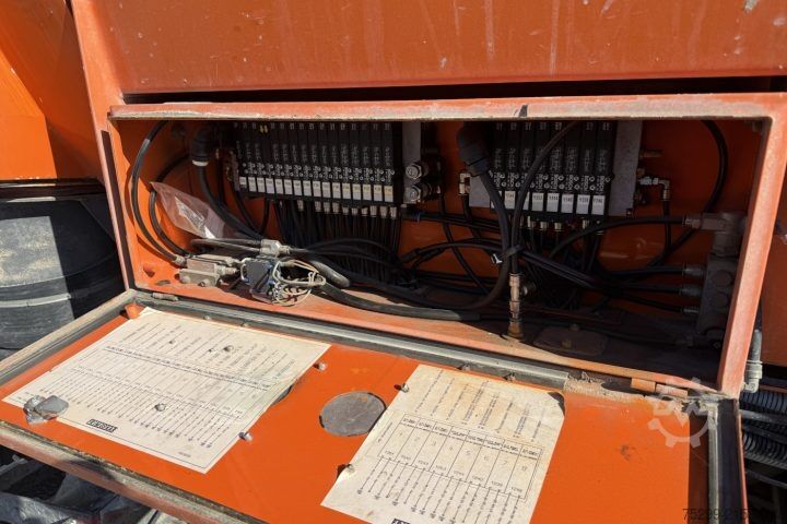 Sweeper truck MAN 19.364 FLC 4x2 Kehrmaschine