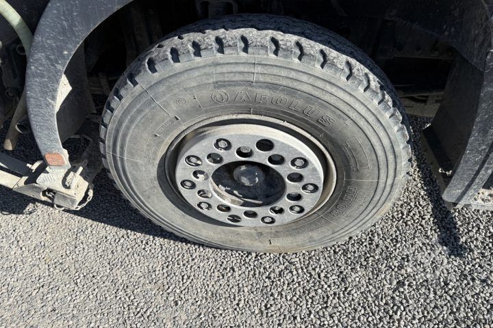 Sweeper truck MAN 19.364 FLC 4x2 Kehrmaschine