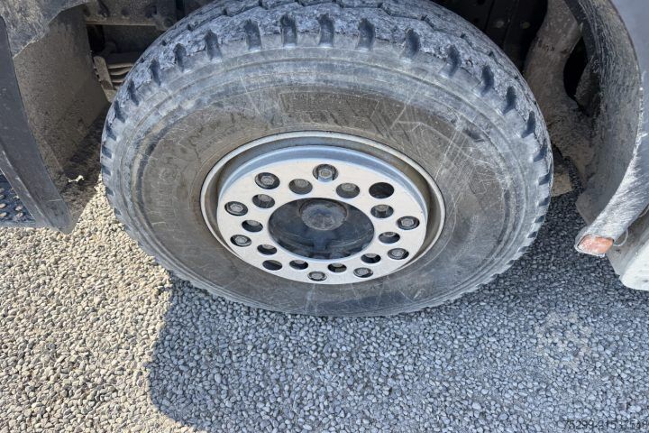 Sweeper truck MAN 19.364 FLC 4x2 Kehrmaschine