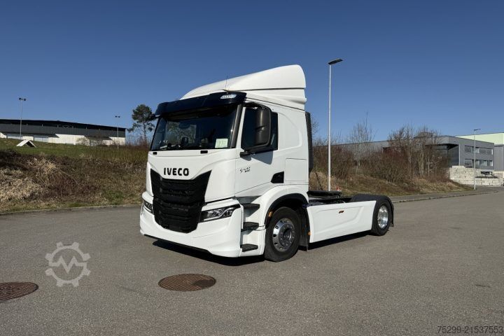 Standard tractor unit Iveco AT440S34T/P S-Way Retarder / Swiss-Vehicle