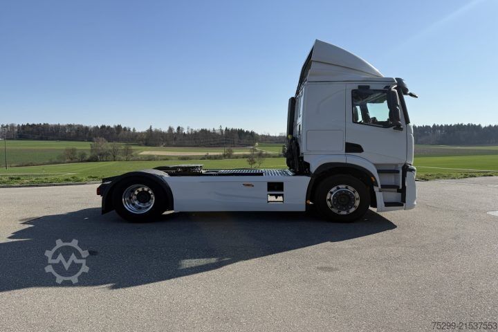 Standard tractor unit Iveco AT440S34T/P S-Way Retarder / Swiss-Vehicle
