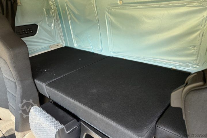 Standard tractor unit Iveco AT440S34T/P S-Way Retarder / Swiss-Vehicle