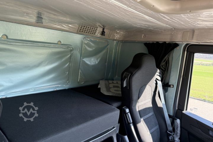 Standard tractor unit Iveco AT440S34T/P S-Way Retarder / Swiss-Vehicle