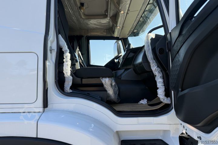 Standard tractor unit Iveco AT440S34T/P S-Way Retarder / Swiss-Vehicle