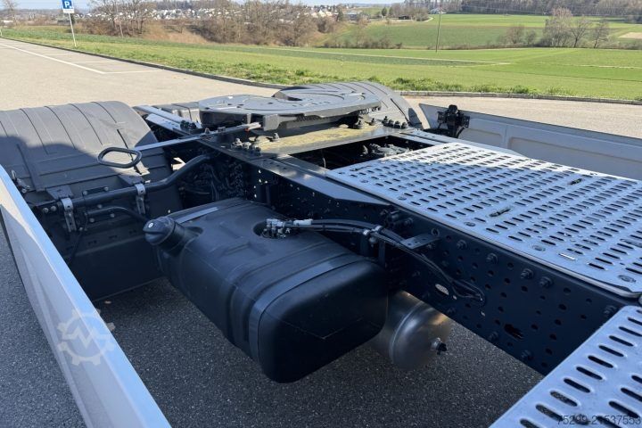 Standard tractor unit Iveco AT440S34T/P S-Way Retarder / Swiss-Vehicle