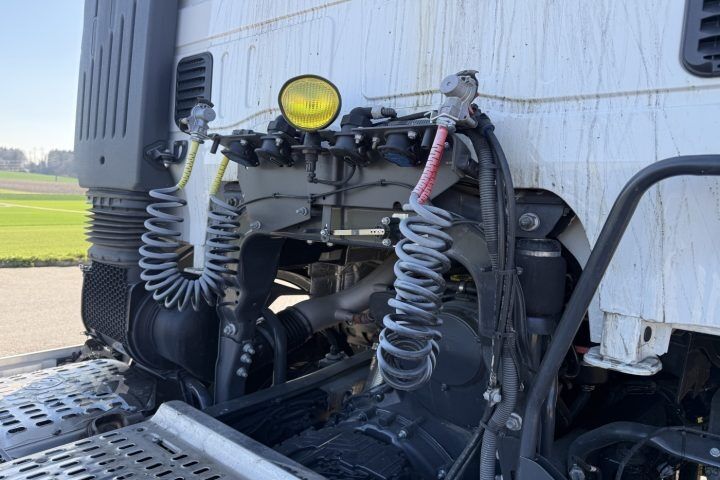 Standard tractor unit Iveco AT440S34T/P S-Way Retarder / Swiss-Vehicle