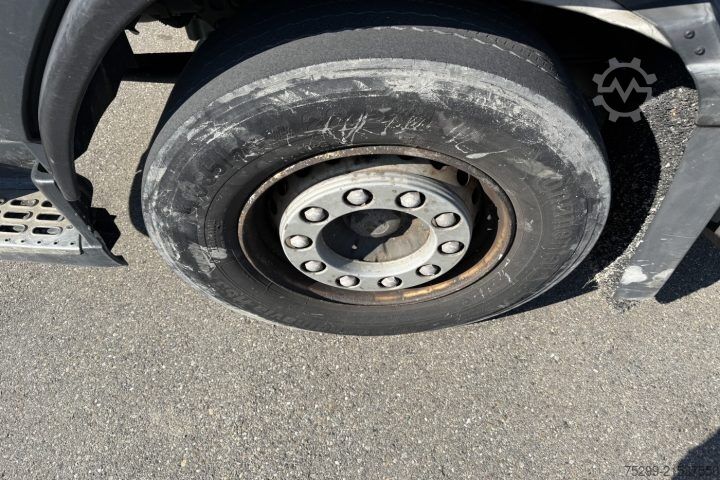 Truck mounted crane Volvo FM9-300 4x2 HMF 1223 K3 / Swiss-Vehicle