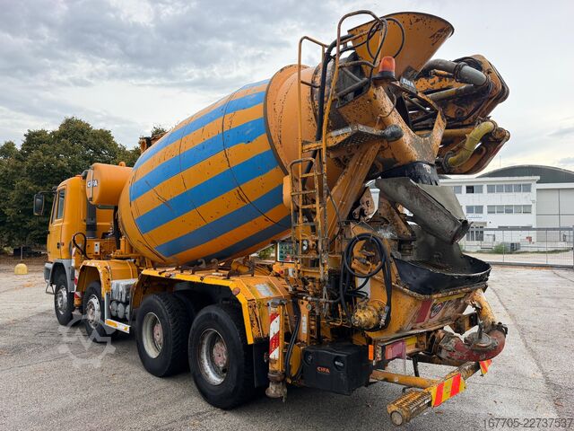 Caminhão bomba de concreto Astra HD7 84.42