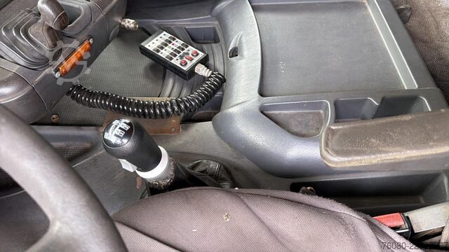 Chassis com cabina Scania 164 - 580 (MANUAL GEARBOX / LAMES / STEEL SUSPE...