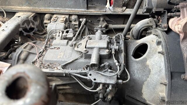 Chassis com cabina Scania 164 - 580 (MANUAL GEARBOX / LAMES / STEEL SUSPE...