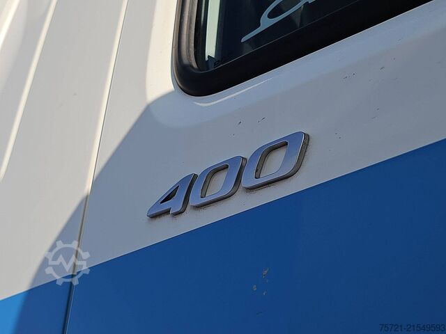 Standard-SZM DAF CF 400 SPACECAB ENGINE BROK