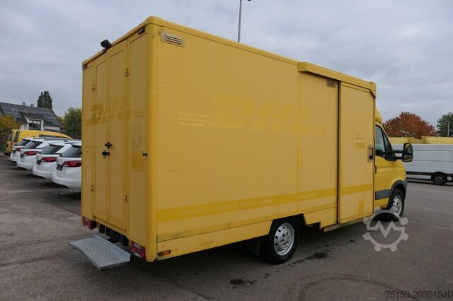 Vrachtwagen met bakwagen iveco Daily 35 S11 C30C AUTOMATIK KAMERA Regale LUFT