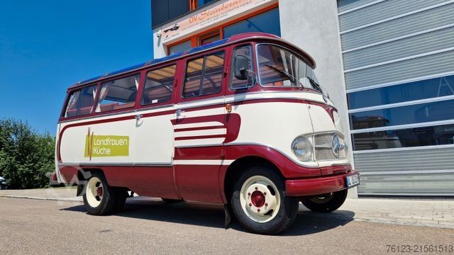 Minibus MERCEDES-BENZ Vorgänger Sprinter O 319 Samba mit Faltdach AC