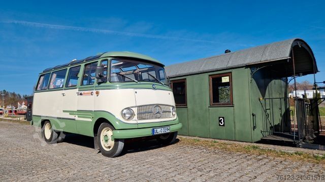 Minibus MERCEDES-BENZ Vorgänger Sprinter O 319 Samba mit Faltdach AC