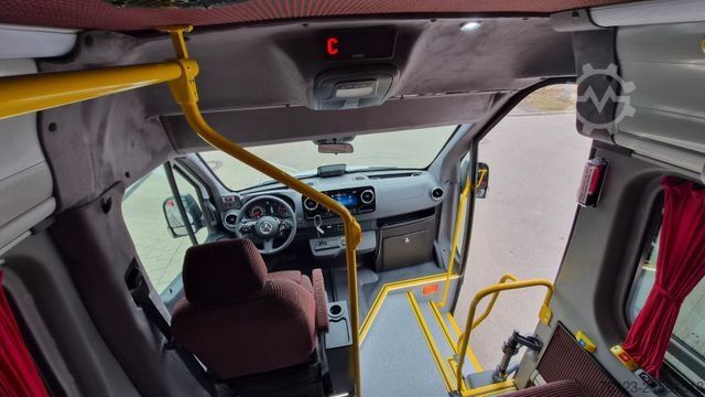 Minibus MERCEDES-BENZ Sprinter 517 Heckniederflur Vorlauffahrzeug