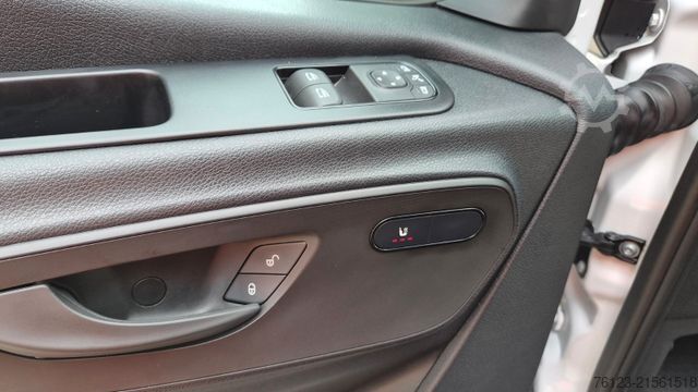 Minibus MERCEDES-BENZ Sprinter 517 Heckniederflur Vorlauffahrzeug