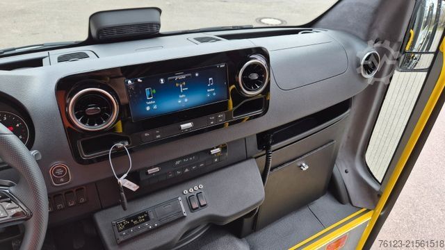 Minibus MERCEDES-BENZ Sprinter 517 Heckniederflur Vorlauffahrzeug