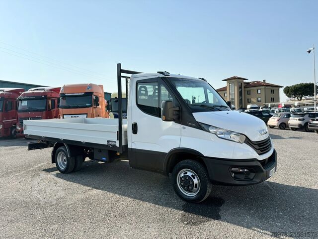Furgon skrzyniowy IVECO Daily 35
