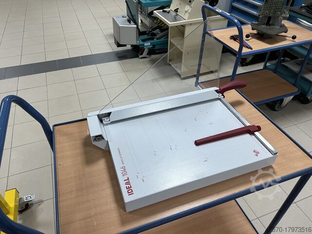 Kağıt kesme makinesi Ideal 1046