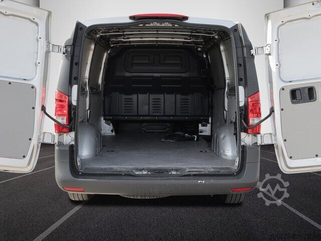 Bestelwagen Mercedes-Benz eVito 111 KA,lang,3 Sitzer,Heckflügeltüren