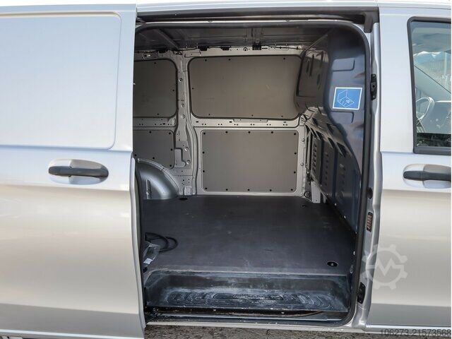 Bestelwagen Mercedes-Benz eVito 111 KA,lang,3 Sitzer,Heckflügeltüren