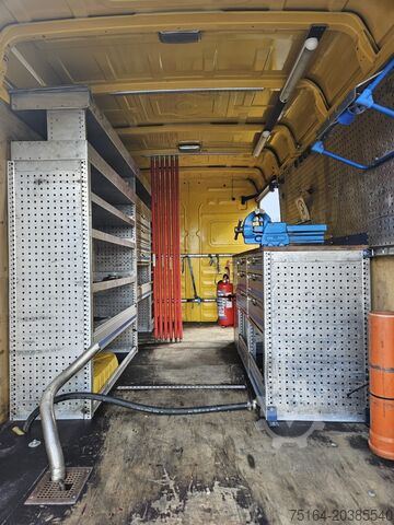 Minibus Mercedes-Benz Vario 818 D Werkstatteinrichtung