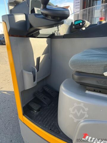 Reach trucks Jungheinrich ETM 214 Li-ion/ Camera/ drive-in