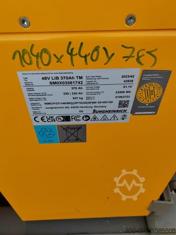 Reach trucks Jungheinrich ETM 214 Li-ion/ Camera/ drive-in